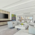 Luxury Coastal Living 3 Bedroom Unit